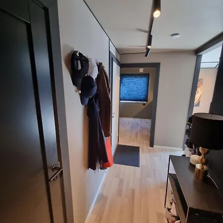 Spacious And With A Private Garden, Free Parking And Ev Recharging * 스타방에르