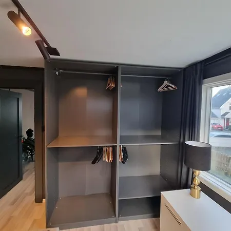 Spacious And With A Private Garden, Free Parking And Free Ev Recharging Leilighet *