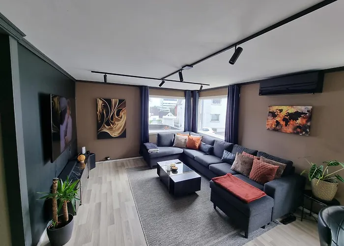 Apartamento Spacious And With A Private Garden, Free Parking And Free Ev Recharging